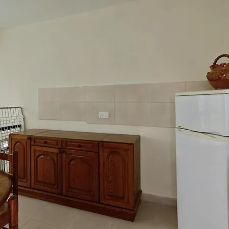 Апартаменты Traditional House Of Character - 6 Guests Max