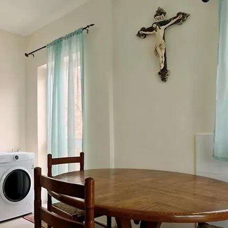 Daire Traditional House Of Character - 6 Guests Max