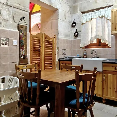 Traditional House Of Character - 6 Guests Max Apartment Rabat