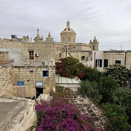 Traditional House Of Character - 6 Guests Max Appartamento