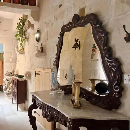 Апартаменты Traditional House Of Character - 6 Guests Max