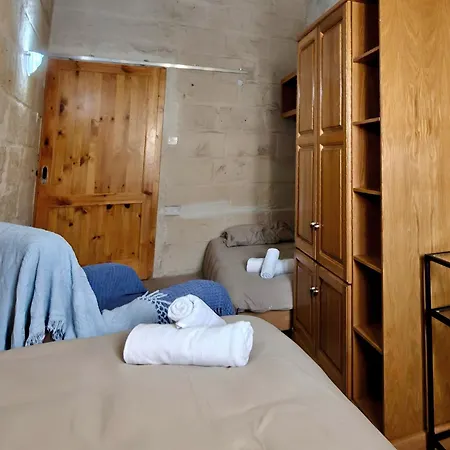 Traditional House Of Character - 6 Guests Max *