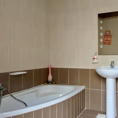 Traditional House Of Character - 6 Guests Max Apartment *